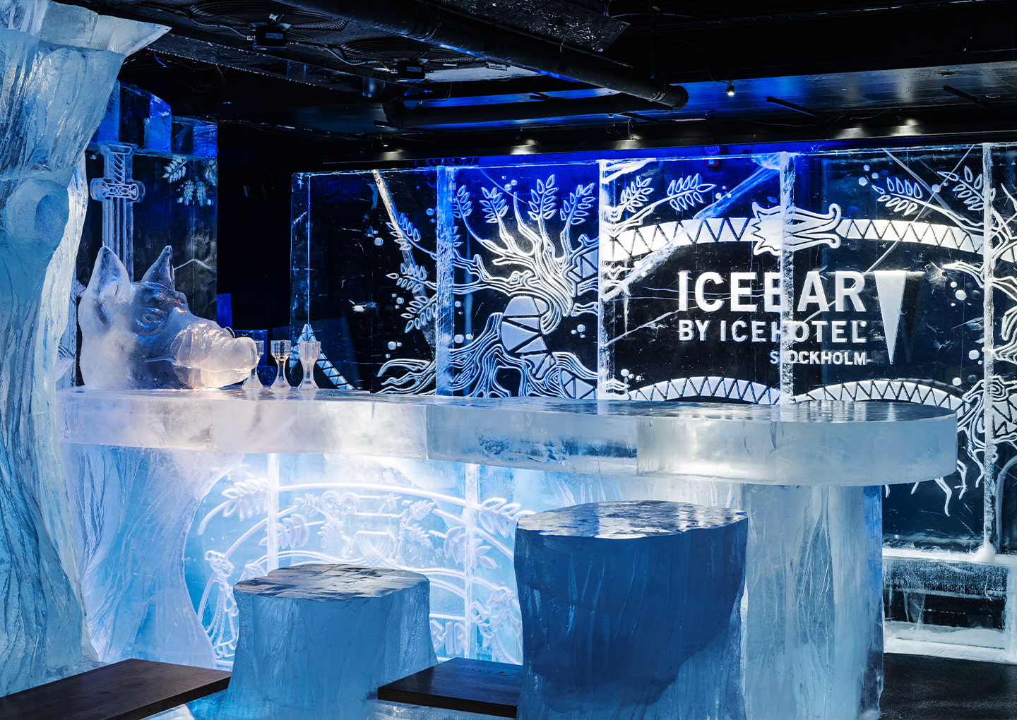ICEBAR & Middag för två