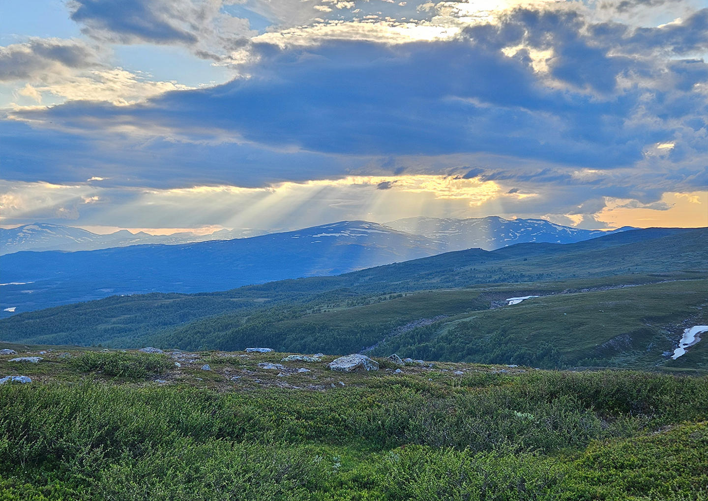Tälttur i vildmarken för två