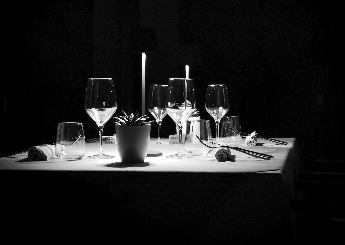 middag i mörker stockholm